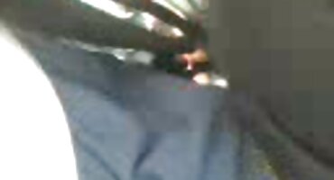 sex yukari Gọi cô gái giải trí khách hàng với âm hộ sex lao của cô.