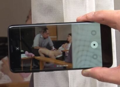 sex em gái chơi game Con gái riêng bú củ khoải cho dượng trong lễ mừng năm mới cùng gia đình